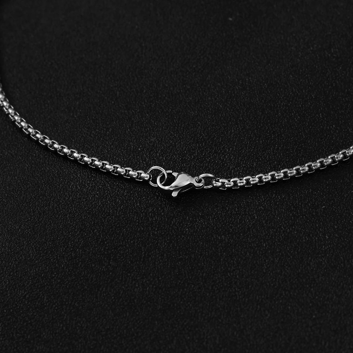 Men's Gold/Silver Cross Pendant Necklace — Stainless Steel Chain | 4.9/5 — 9,200+ Bought - Image 6