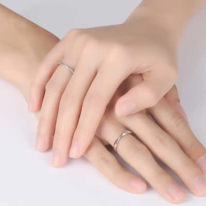 Women's Mobius Smooth Silver Couple Ring — Classic Minimalist Band | 5.0/5 — 10,000+ Bought