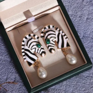 Women's Zebra Head Drop Earrings — Fashion Imitation Pearl Statement Piece | 5.0/5 — 8,900+ Bought